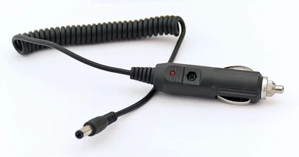 Автомобільний адаптер у прикурювач для зарядних пристроїв Motorola DP/R7